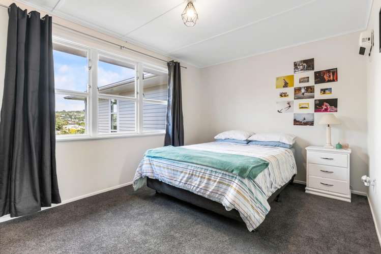 5 Pauline Way Paparangi_9