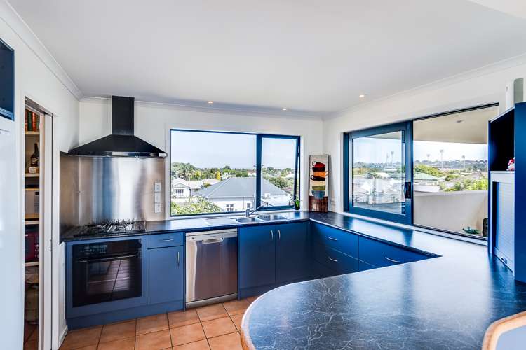 633 Marine Parade Napier South_5