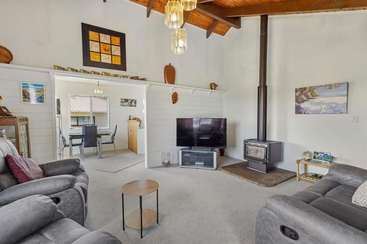 36 Raumati Crescent Onerahi_7