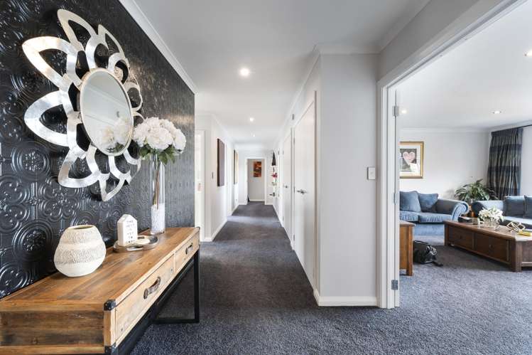 9 Saint Heliers Grove Fitzherbert_11