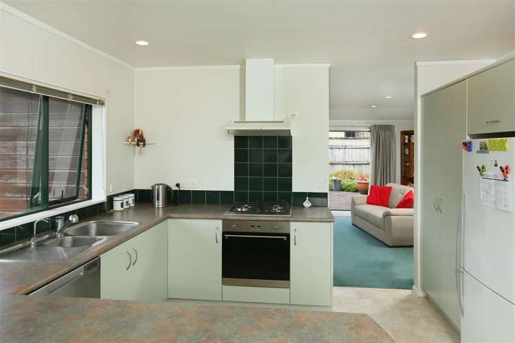 16 Basra Drive Henderson_6