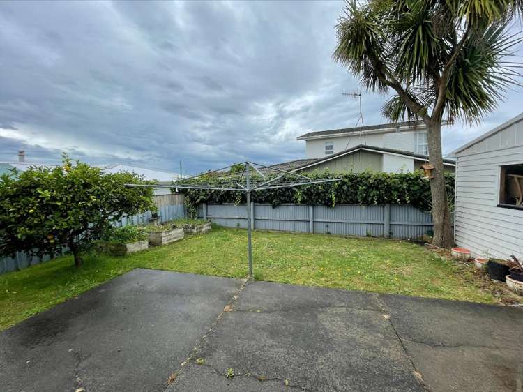 2 Balmoral Crescent 1227_12