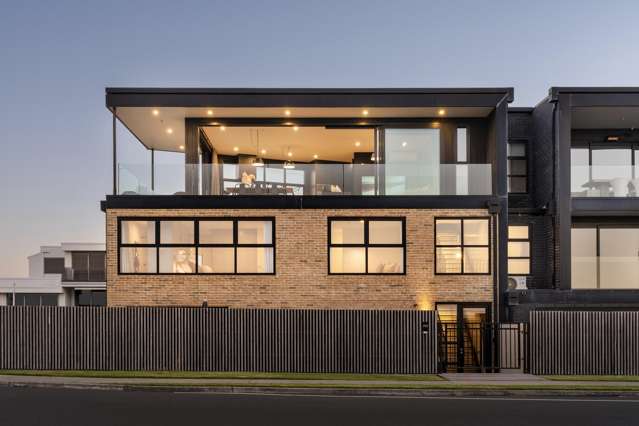 212 Marine Parade Mount Maunganui_1