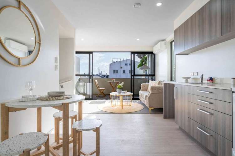 Great North Road Avondale_11