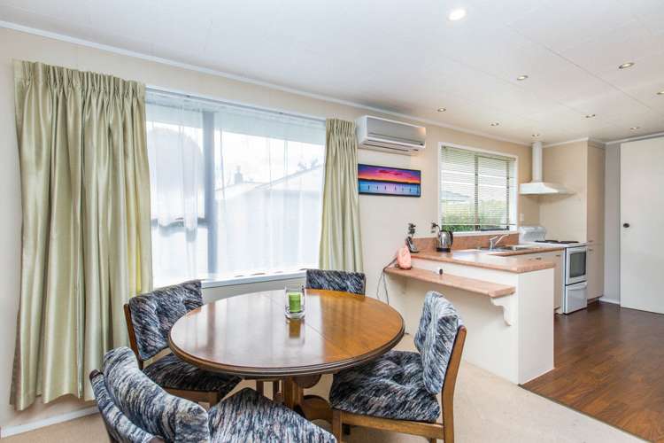 2/42 Sutton Crescent Papakura_5