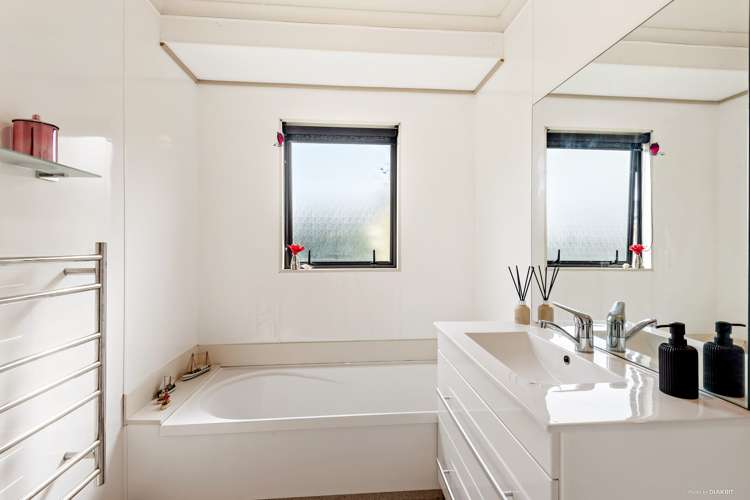 244 Thomas Road Rototuna North_10