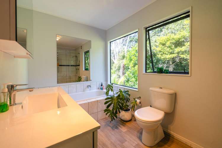 72 Waiheke Road Waiheke Island_17