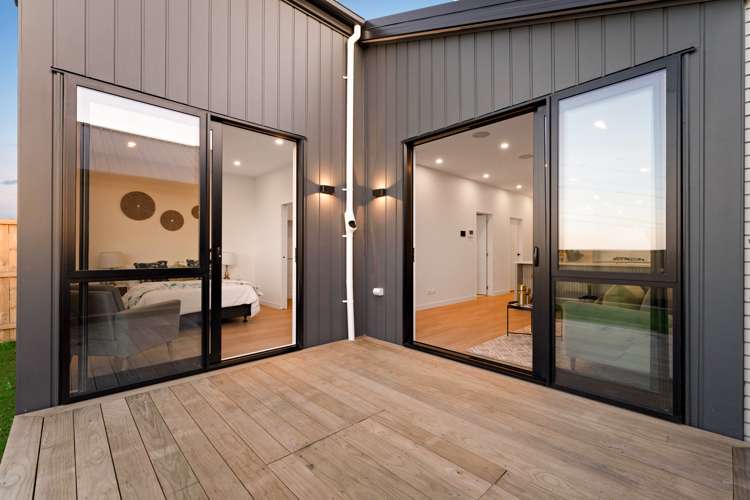 72 Puwha Street Massey_9