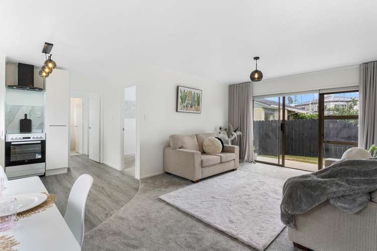 2/36 Trentham Road_5