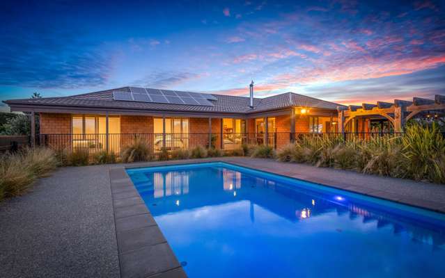 A Lifestyle of Space, Privacy & Spectacular Views