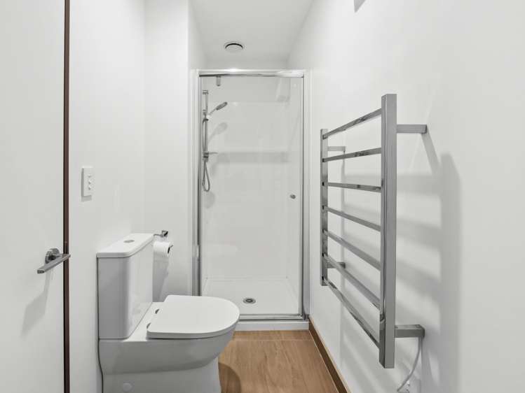 2/15 Bunyan Street Waltham_10