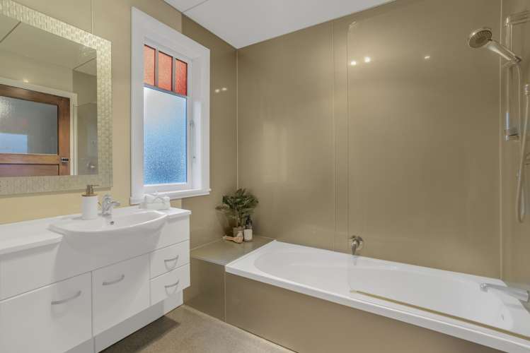 12 Pohutukawa Street Woburn_15