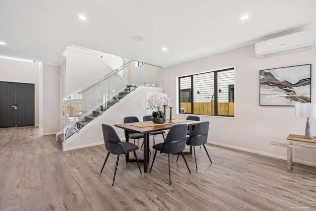 11 Dungloe Avenue Flat Bush_4