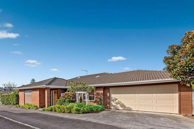 Solid, Single-Level Living in Prime Ellerslie