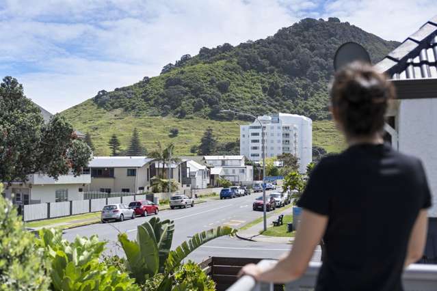 Beachside Living in Central Mount