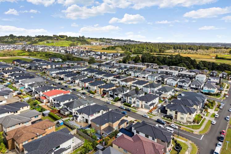 4 Carrygawley Road Flat Bush_36