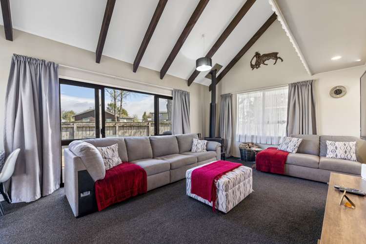 1 Rea Grove Turangi_5