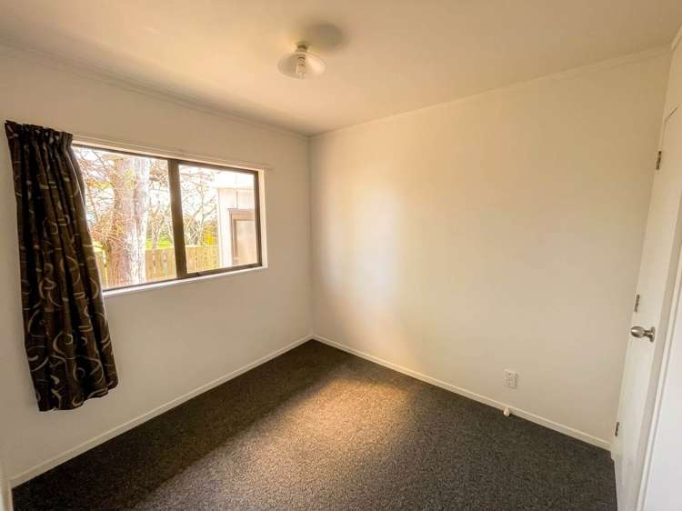 2/56C Burundi Avenue Clendon Park_2
