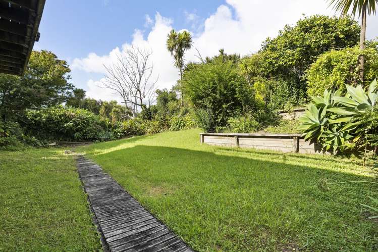 33a Apirana Avenue, Glen Innes_14