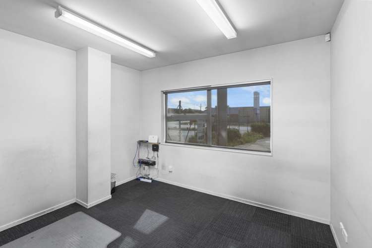 13-15 Edmonton Road Hornby_13