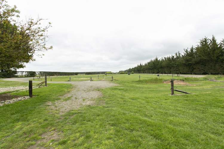 6 Fairfield Road West Fairton_21