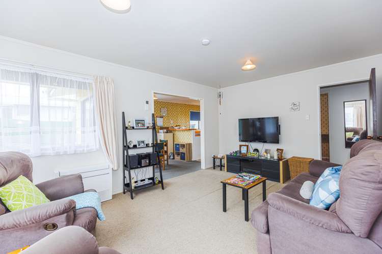 8 Karyn Street Castlecliff_2