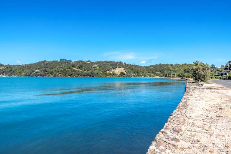 24 The Esplanade Oneroa_10