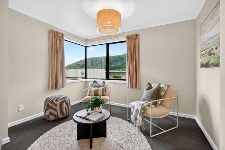 54 Wilkie Crescent Naenae_18