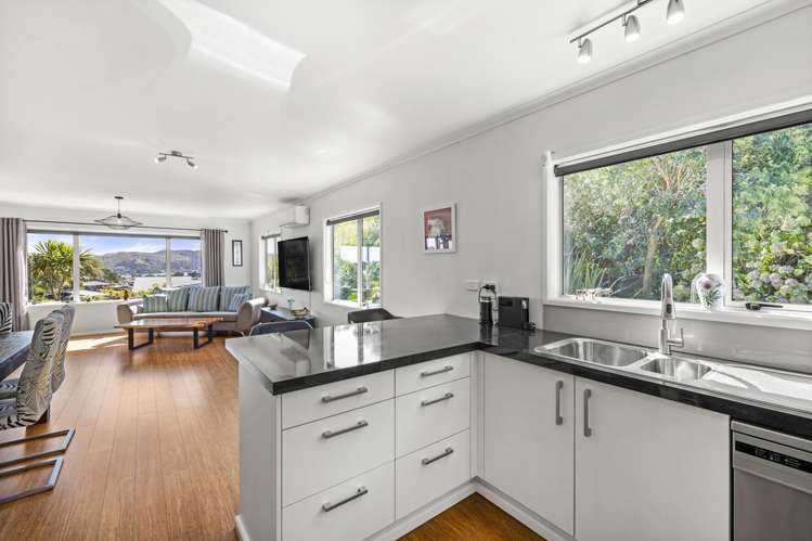 25 Manukau Road Raglan_6