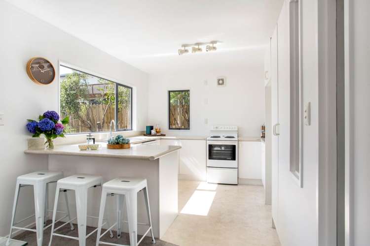 2/44 Barbados Drive Unsworth Heights_10