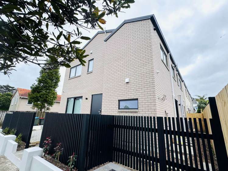 1/14 Richardson Road_0