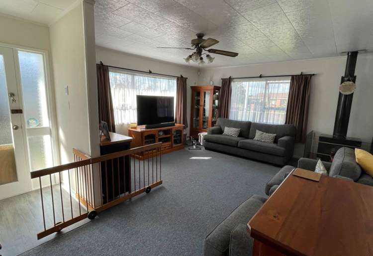 221 Mahia Road Wattle Downs_11