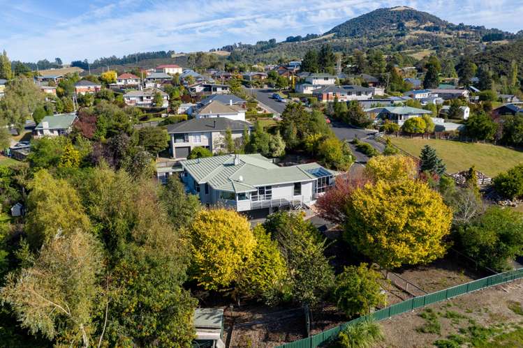 12 Freyberg Road Fairfield_24