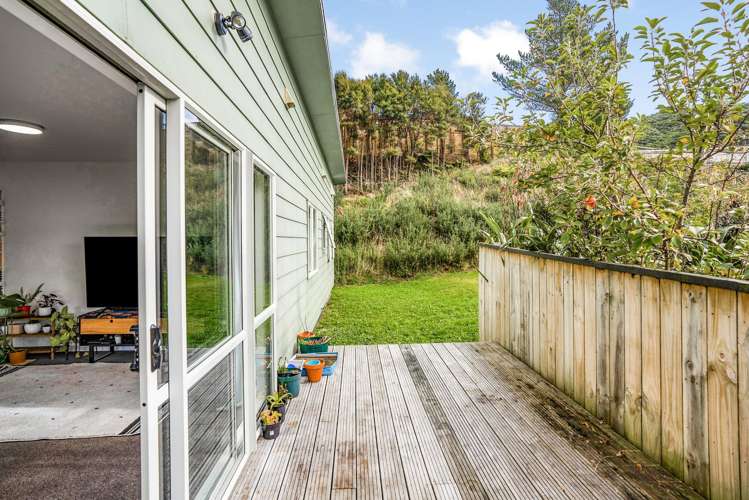 8 Hastings Grove Wainuiomata_12