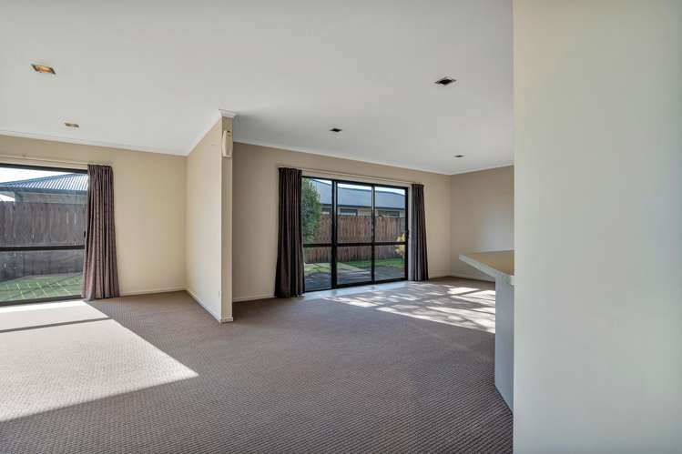 40 Montague Grove Stratford_8