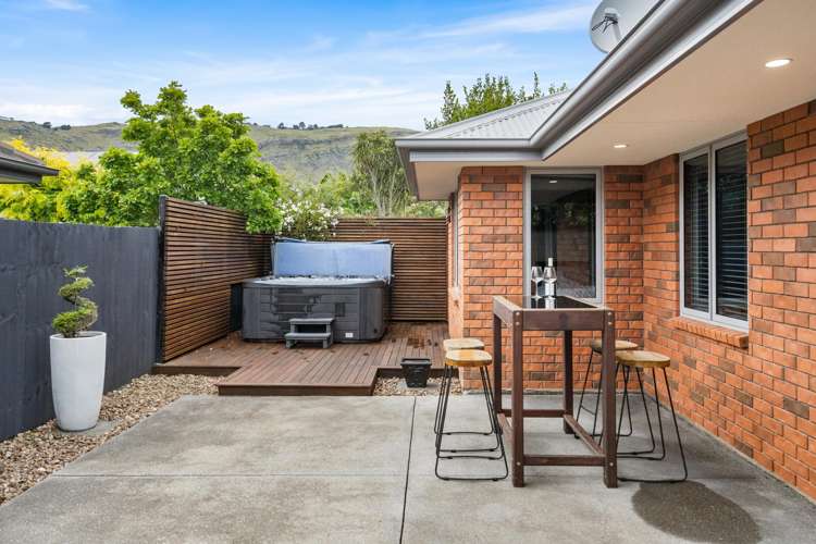 11 The Tors Heathcote Valley_17