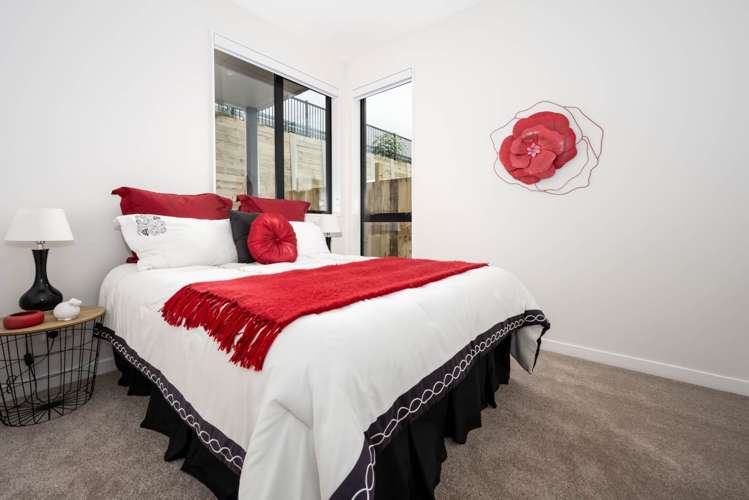 65 Puwha Street Massey_9