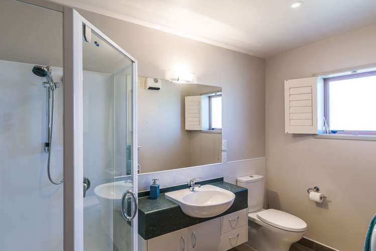 12/1 Marine Parade Paraparaumu Beach_11