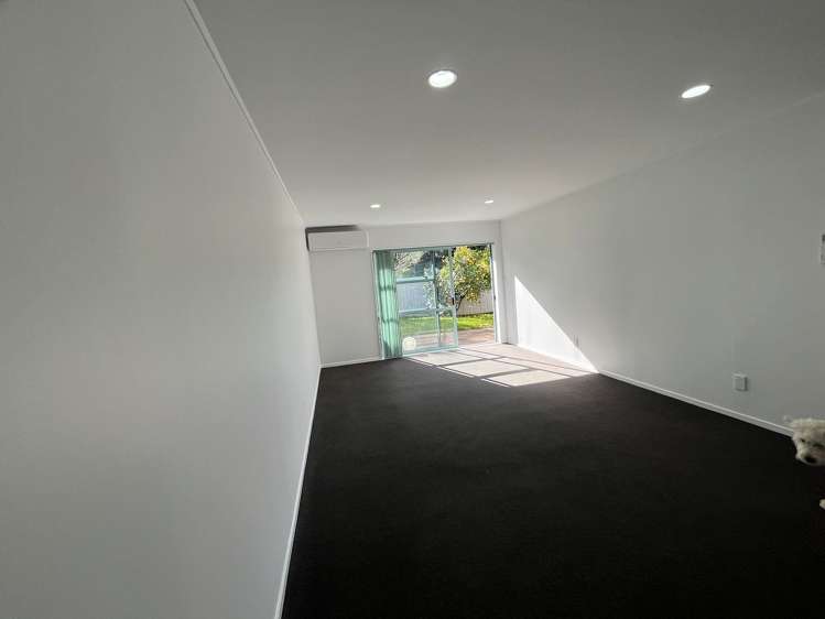 2/7 Marbeth Court Botany Downs_5