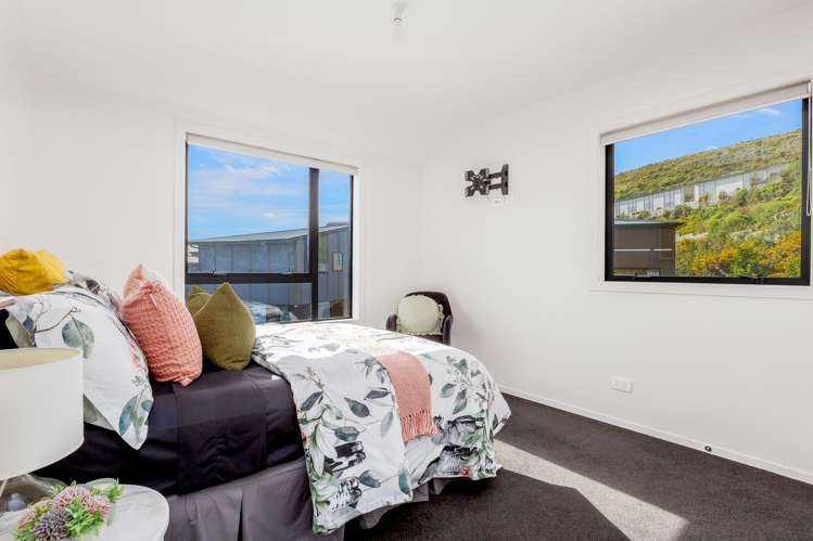 32 Astelia Way Woodridge_10