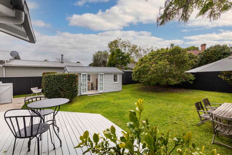 7 Woodward Road Mount Albert_16