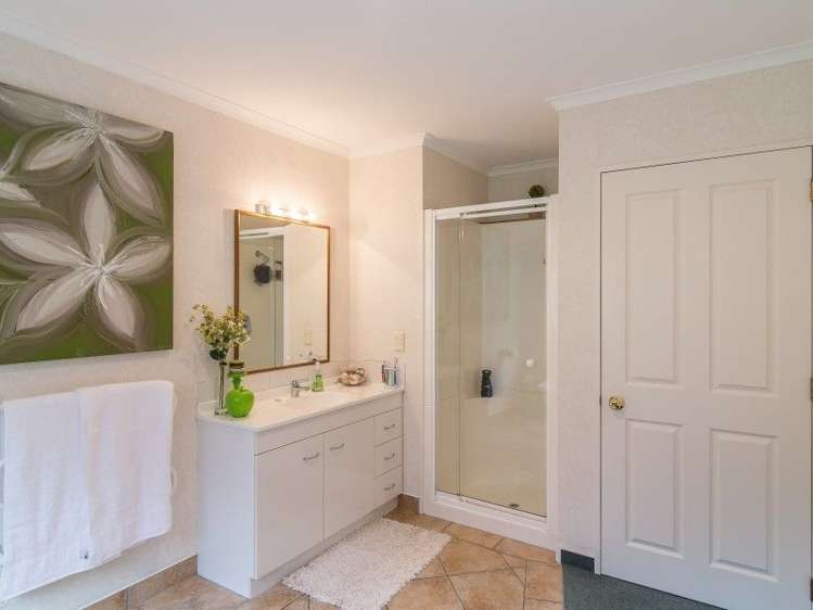 11 Kebbell Drive Waikanae_14