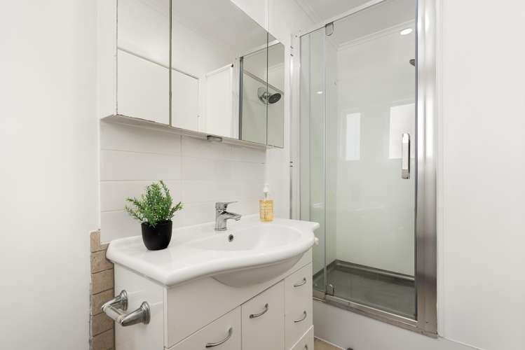 2/18 Hackett Street St Marys Bay_5