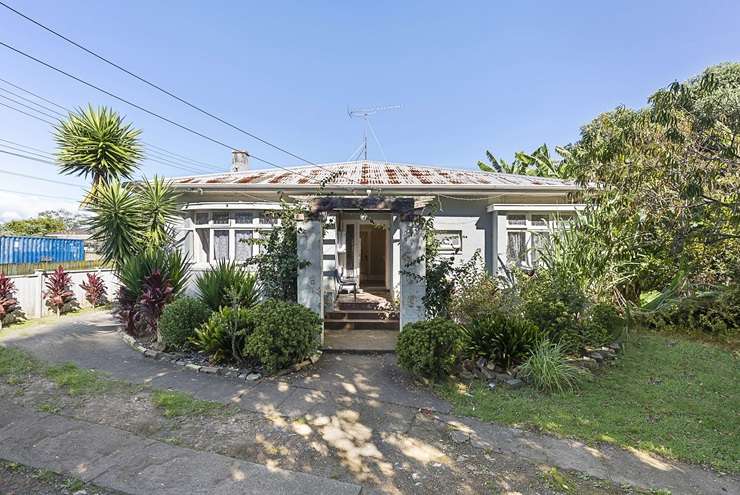 There were 14 registered bidders, who were mainly developers, fighting over the Princes Street property at Ray White Manukau's auction room on Wednesday. Photo / Supplied