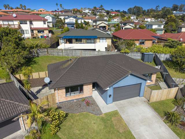 15 Black Teal Close Unsworth Heights_2