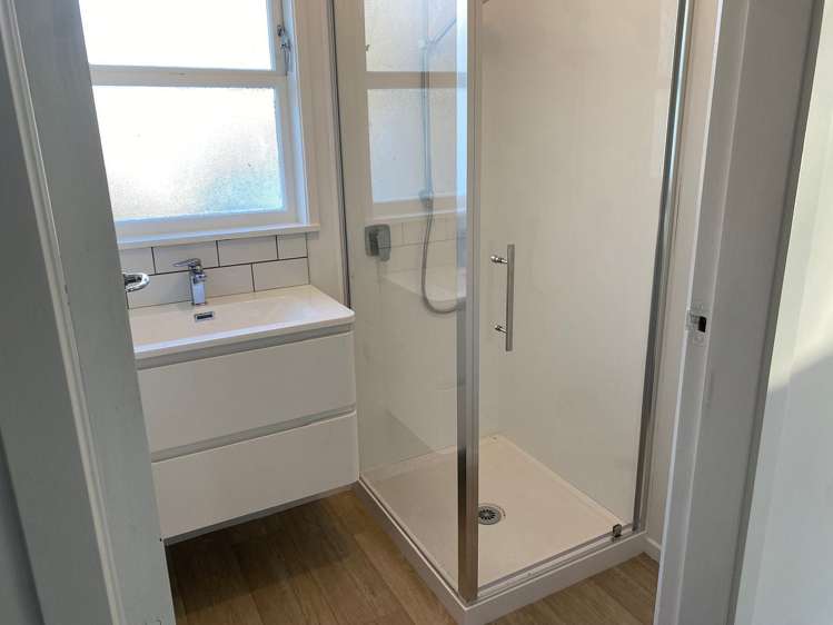 6 Crombie Street Bellevue_14