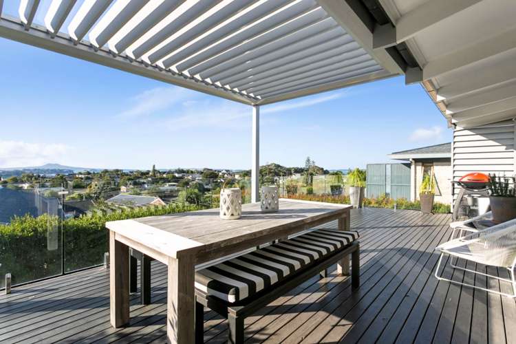 1 Charles Dickens Drive Mellons Bay_5