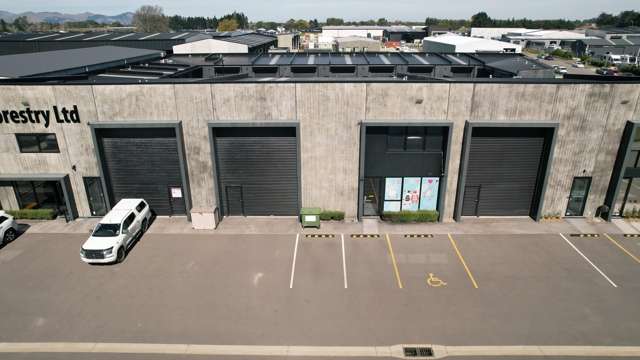 Industrial Unit with Modern Office – Belfast