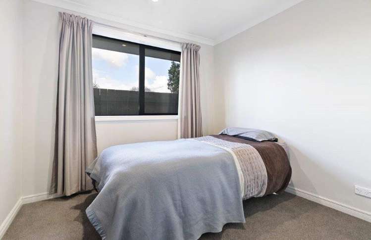 32 Laurie Avenue Papakura_10