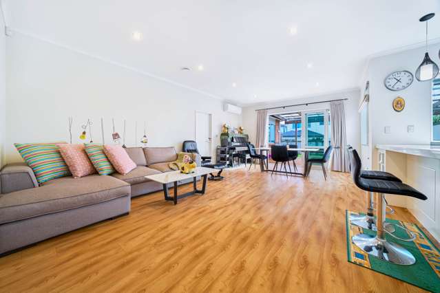 15 Carrickdawson Drive Flat Bush_4